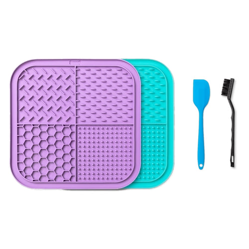 Silicone lick mat 4-piece set – 2 slow feeder mats with scraper and cleaning brush